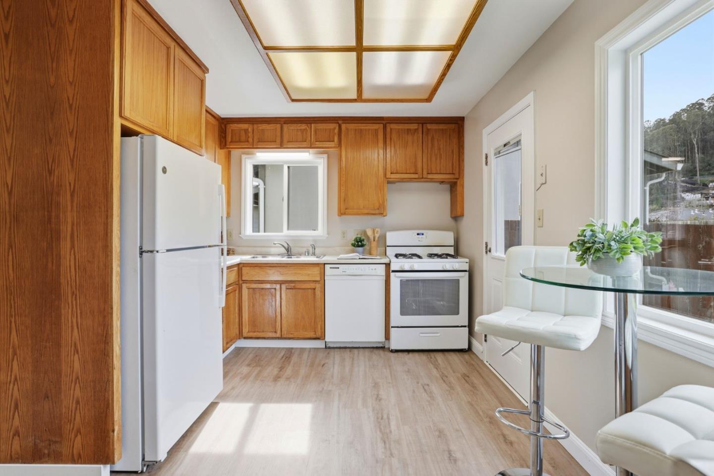 1024 Rio Vista Drive Pacifica, CA 94044 - Photo 15 of 43