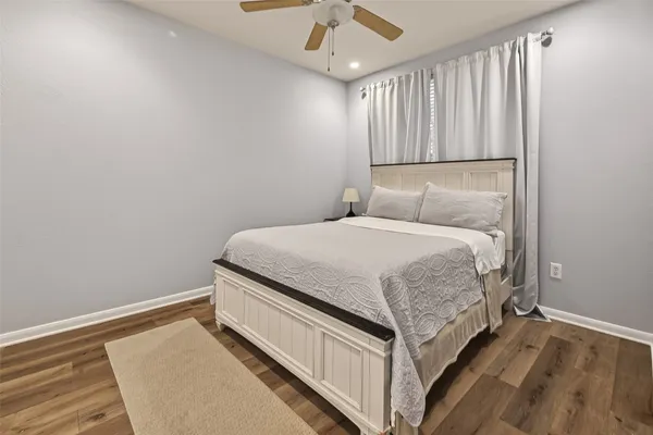 $2,000 | 7575 Kirby Drive, Unit 2103, Houston, TX 77030