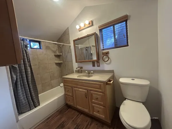 $1,600 | 52630 Sylvan Way, Idyllwild, CA 92549