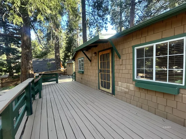 $1,600 | 52630 Sylvan Way, Idyllwild, CA 92549