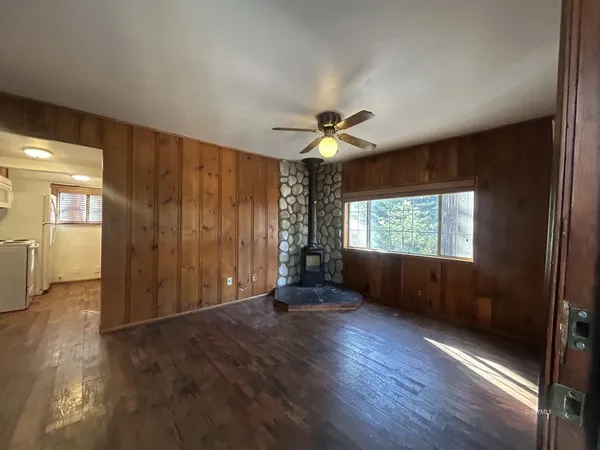 $1,600 | 52630 Sylvan Way, Idyllwild, CA 92549