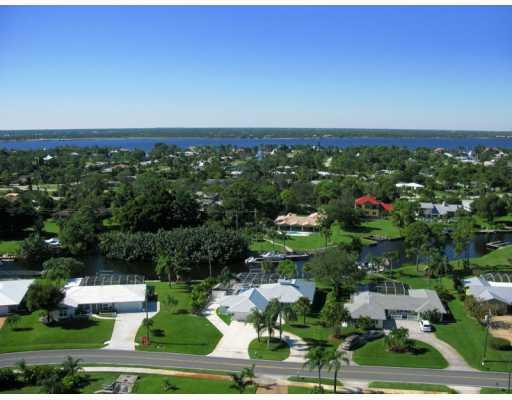 1204 Northwest Spruce Ridge Drive Stuart, FL 34994 - Photo 2 of 7 Gallery Image 2