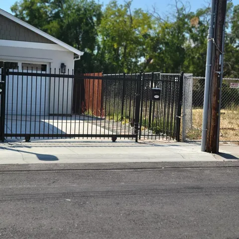 $1,895 | 2625-2625 Beaumont Street, Sacramento, CA 95815