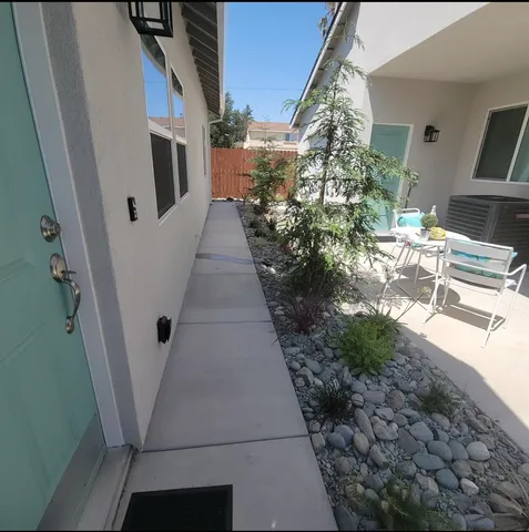 $1,895 | 2625-2625 Beaumont Street, Sacramento, CA 95815