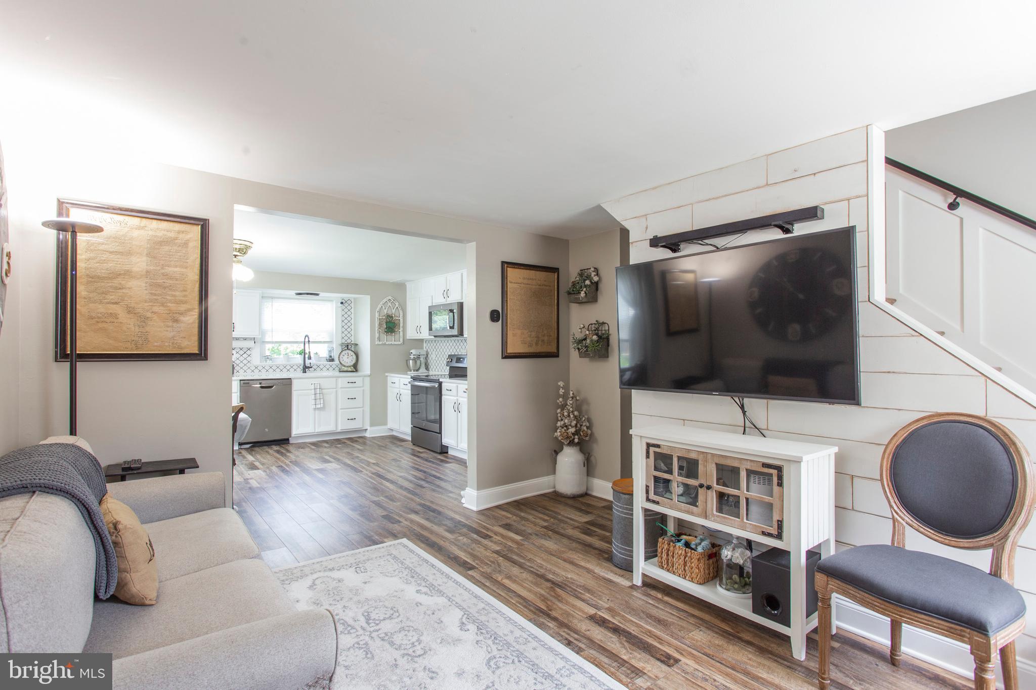 828 Ellston Road Aston, PA 19014 - Photo 2 of 30