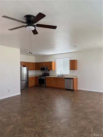 $2,200 | 15678 Inca Way, Victorville, CA 92395