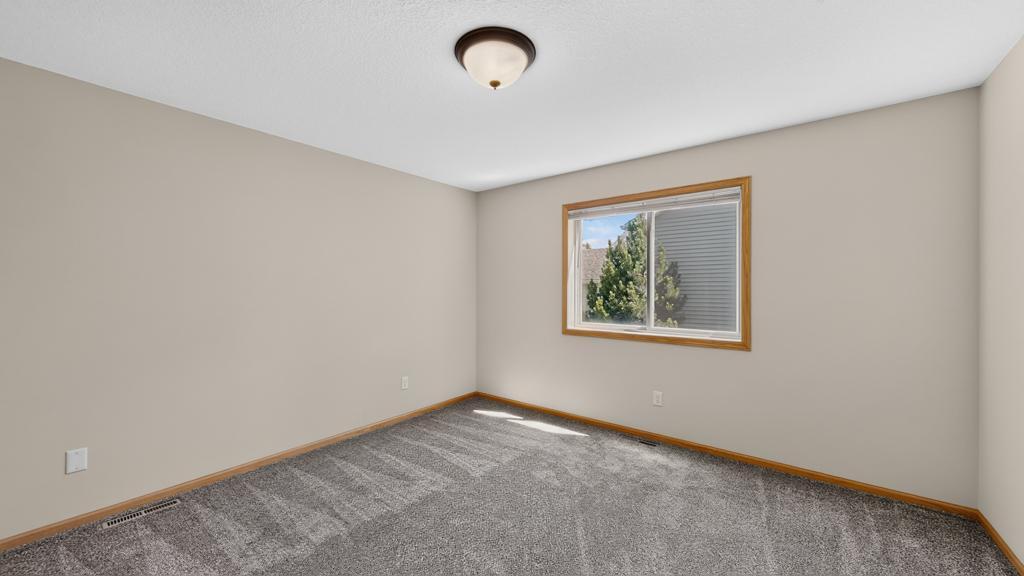 3909 46 Avenue Northwest Rochester, MN 55901 - Photo 23 of 36