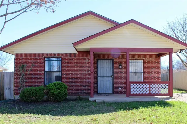 $1,595 | 3522 Pinebrook Drive, Dallas, TX 75241