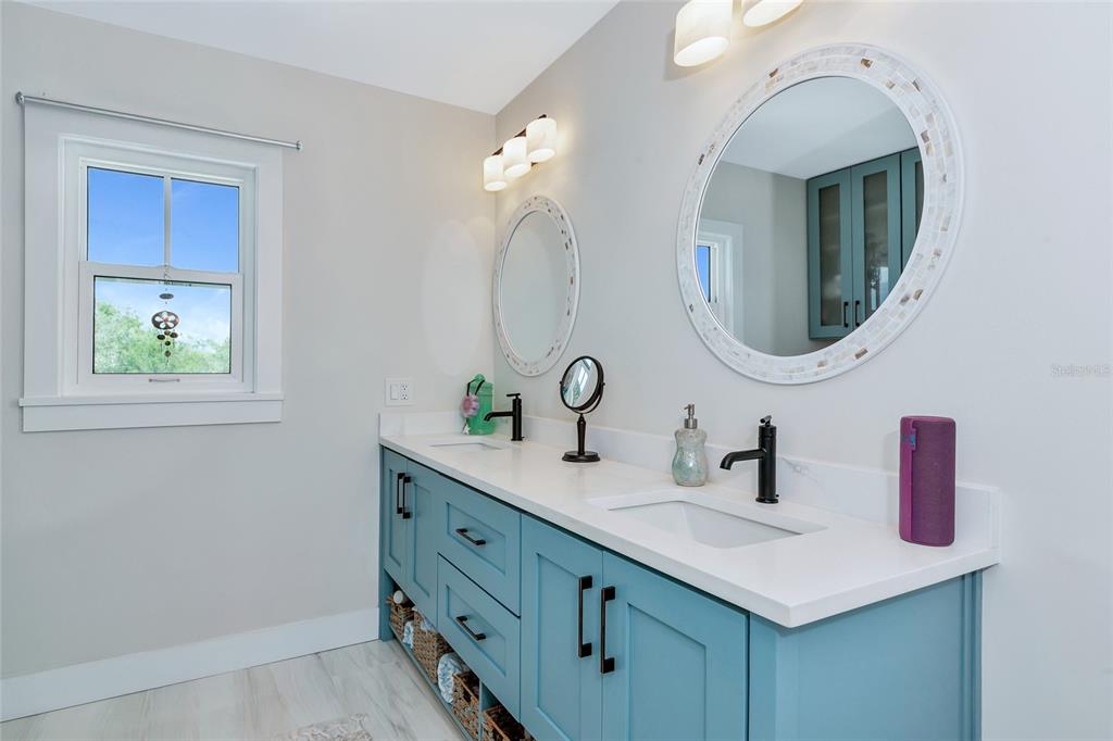 1208 Oak Hammock Road Sarasota, FL 34240 - Photo 46 of 83
