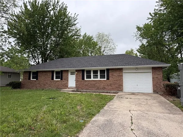 $215,000 | 102 West 1st Street, Garden City, MO 64747