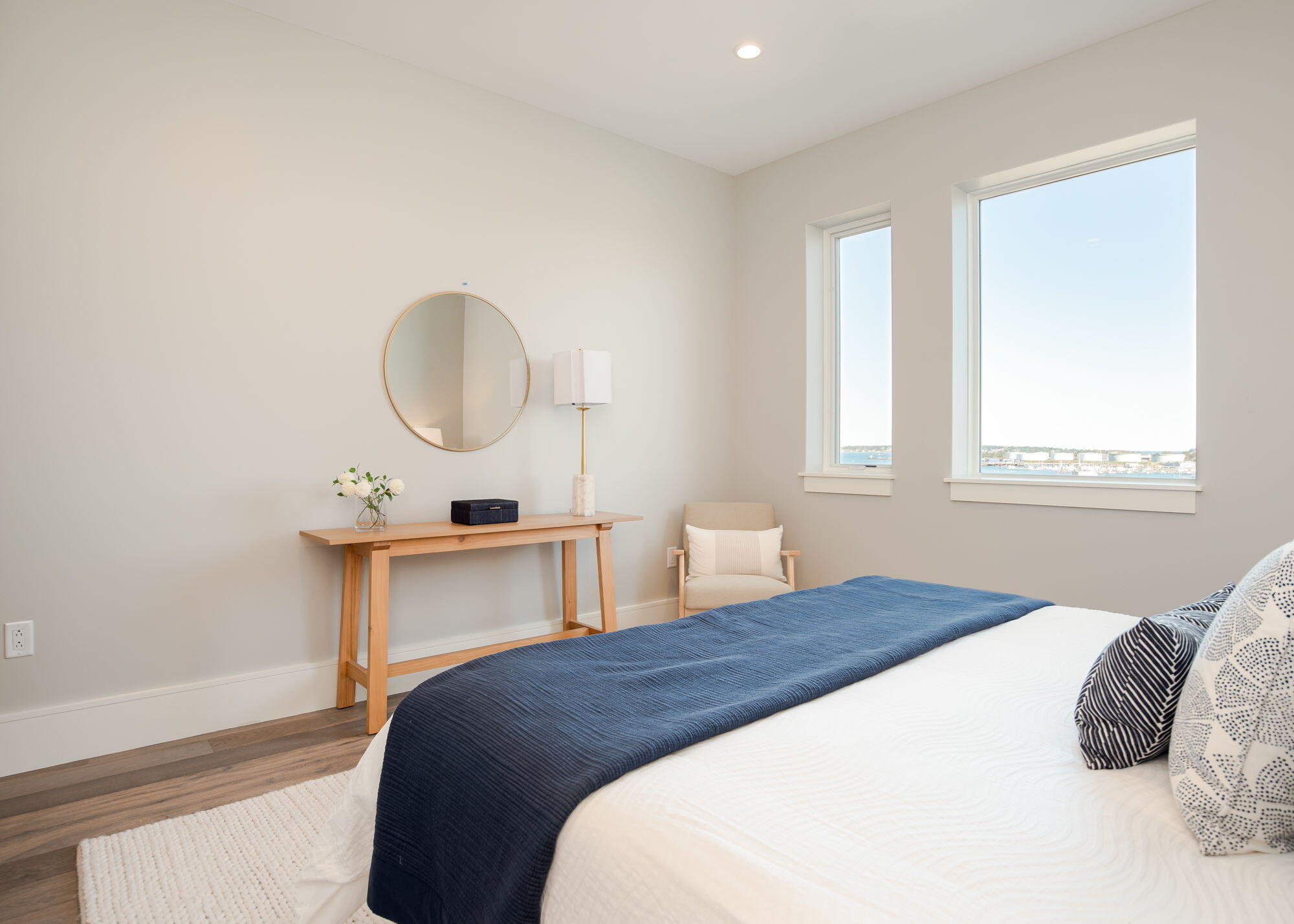 387 Commercial Street, Unit 710 Portland, ME 04101 - Photo 14 of 45 Primary Bedroom