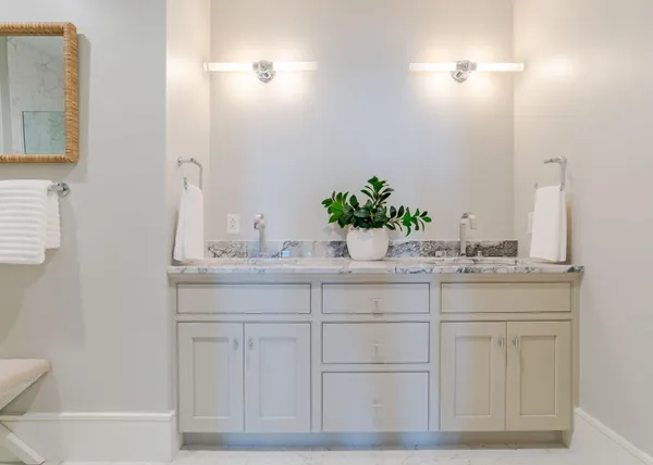 $2,675,000 | 387 Commercial Street, Unit 710, Portland, ME 04101