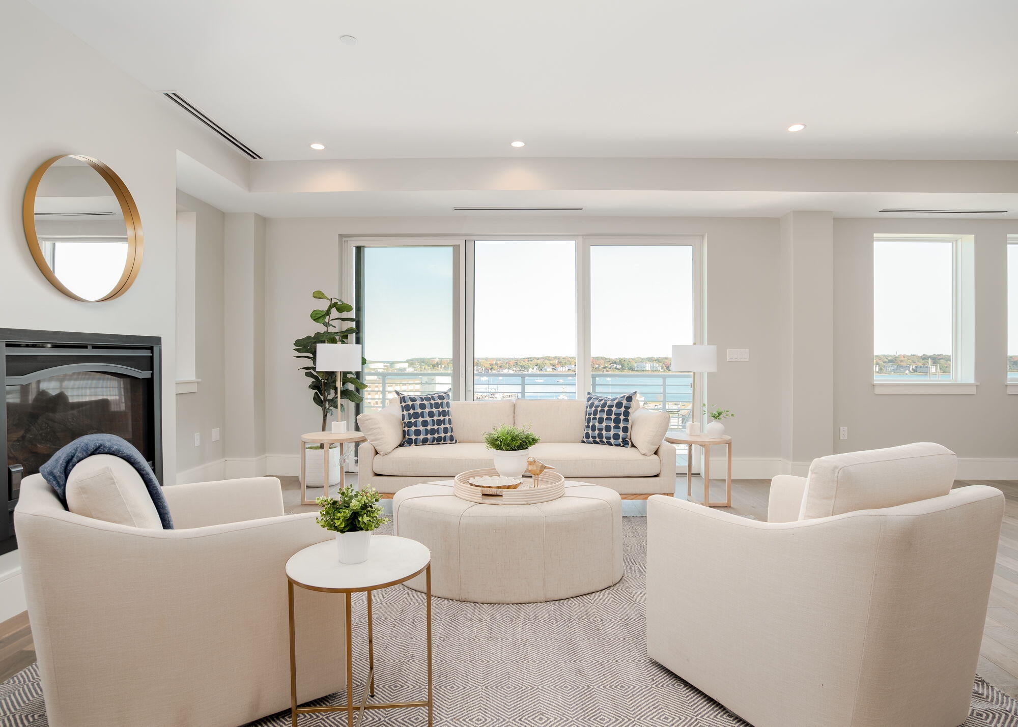 387 Commercial Street, Unit 710 Portland, ME 04101 - Photo 3 of 45 383BCommercialSt#710-Portland-05