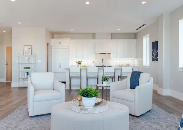 $2,675,000 | 387 Commercial Street, Unit 710, Portland, ME 04101