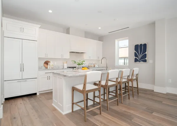 $2,675,000 | 387 Commercial Street, Unit 710, Portland, ME 04101