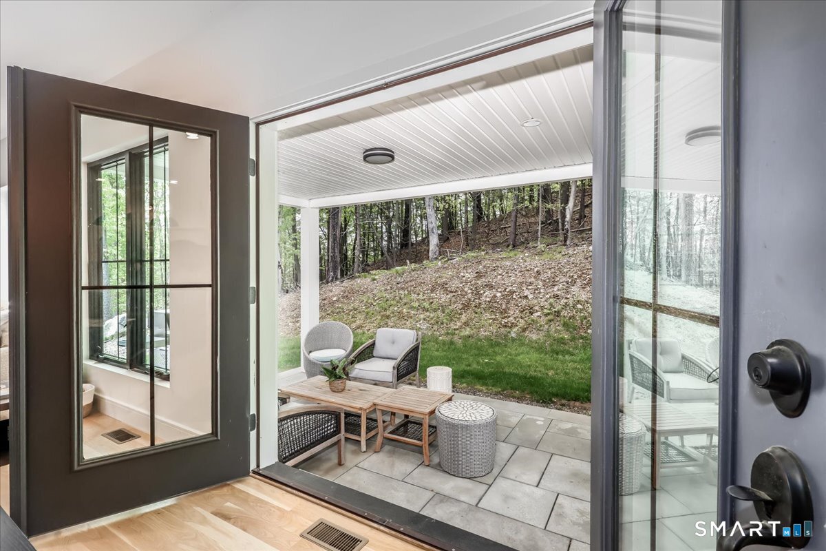 38 Hickory Lane Ridgefield, CT 06877 - Photo 11 of 37