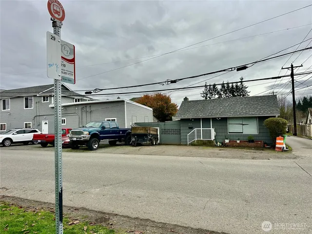 $389,950 | 3012 15th Street, Everett, WA 98201