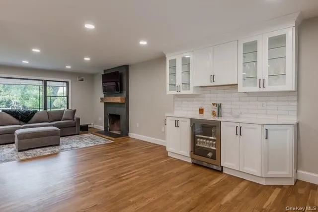 $949,990 | 5 Satterly Road, East Setauket, NY 11733