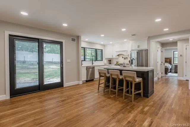 $949,990 | 5 Satterly Road, East Setauket, NY 11733