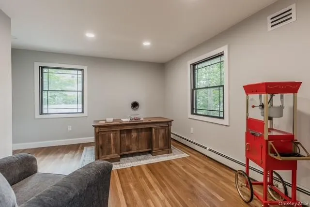 $949,990 | 5 Satterly Road, East Setauket, NY 11733