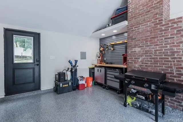 $949,990 | 5 Satterly Road, East Setauket, NY 11733