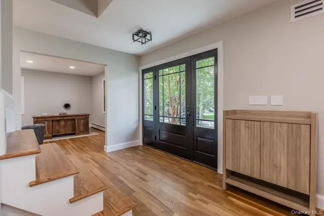 $949,990 | 5 Satterly Road, East Setauket, NY 11733