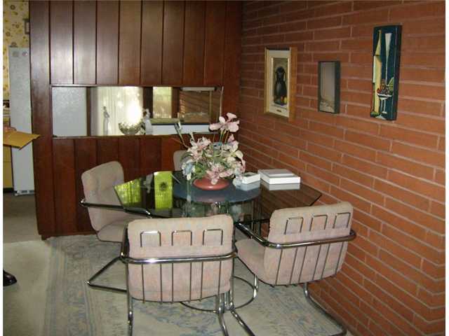 1969 Kentwell Road Columbus, OH 43221 - Photo 4 of 14