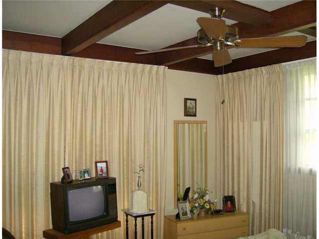 1969 Kentwell Road Columbus, OH 43221 - Photo 10 of 14