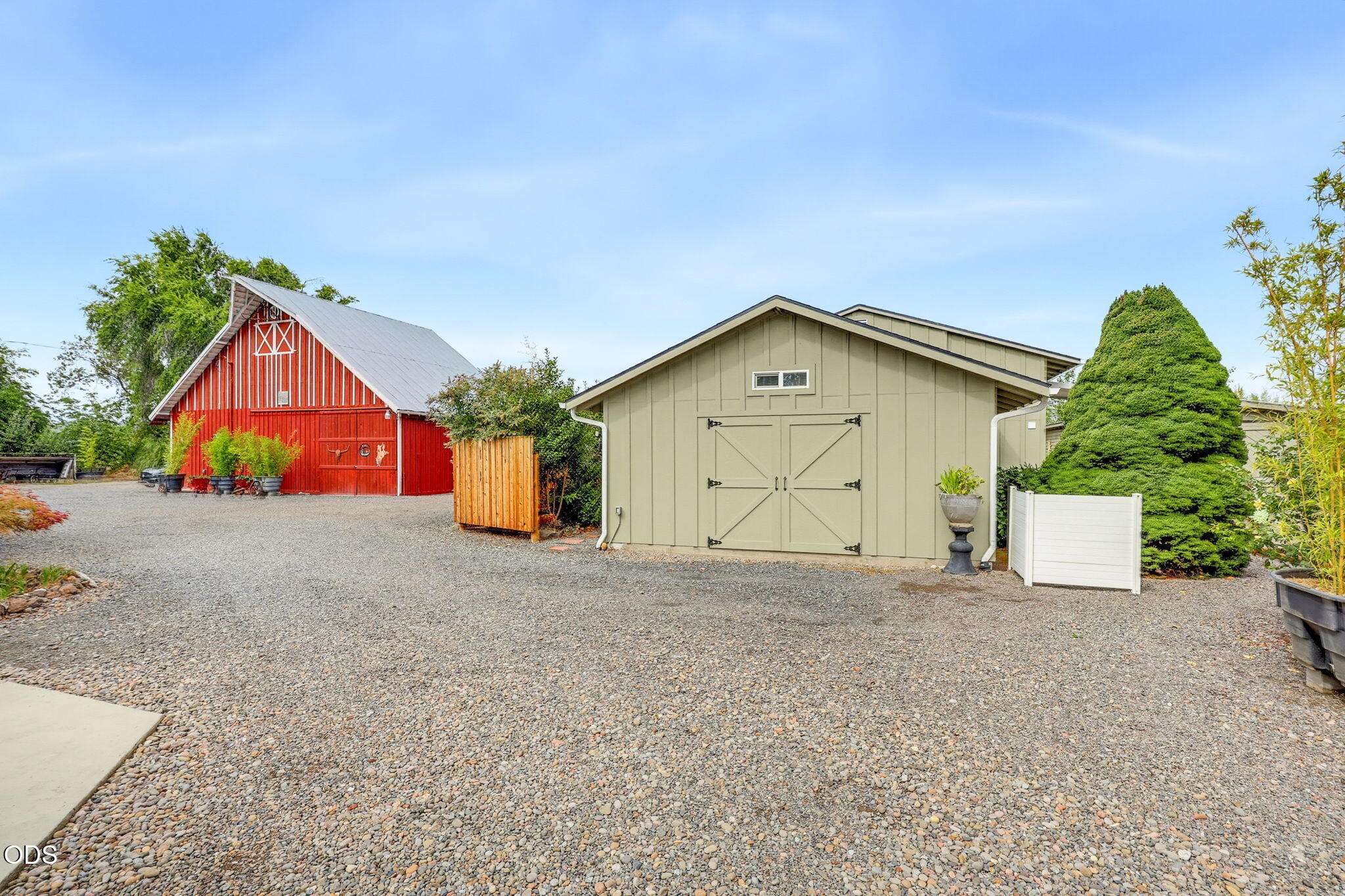 4919 Grant Road Central Point, OR 97502 - Photo 16 of 31 Gallery Image 16