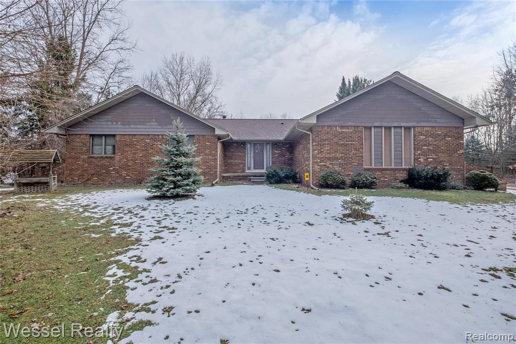 52470 Hayes Road Macomb, MI 48042 - Photo 7 of 25