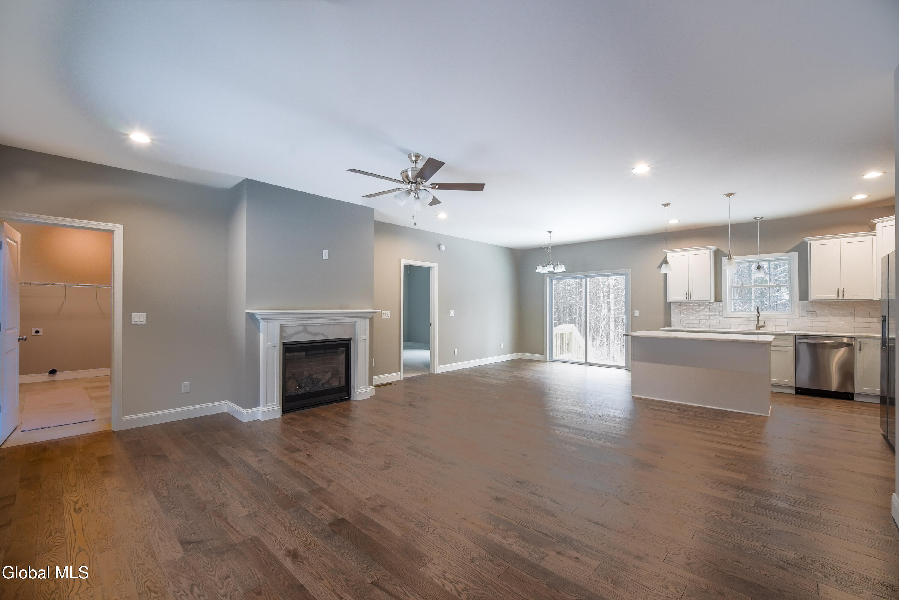 24 Nichols Road Wilton, NY 12831 - Photo 5 of 36 11-DSC05166-HDR