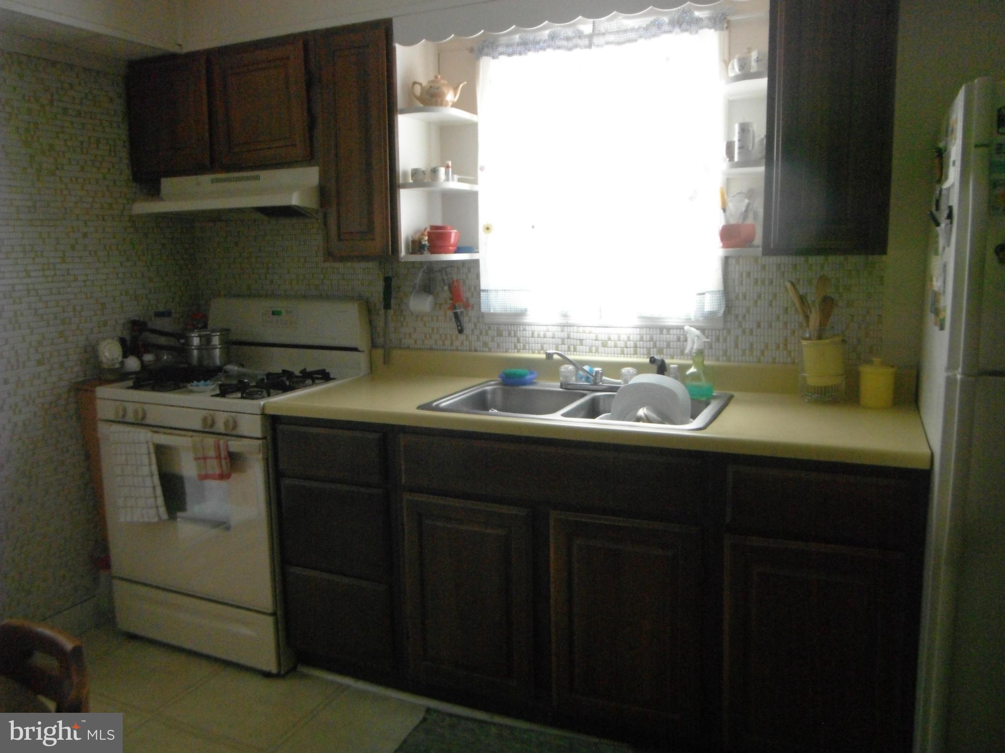 1210 Valley Road Pasadena, MD 21122 - Photo 2 of 29 Kitchen