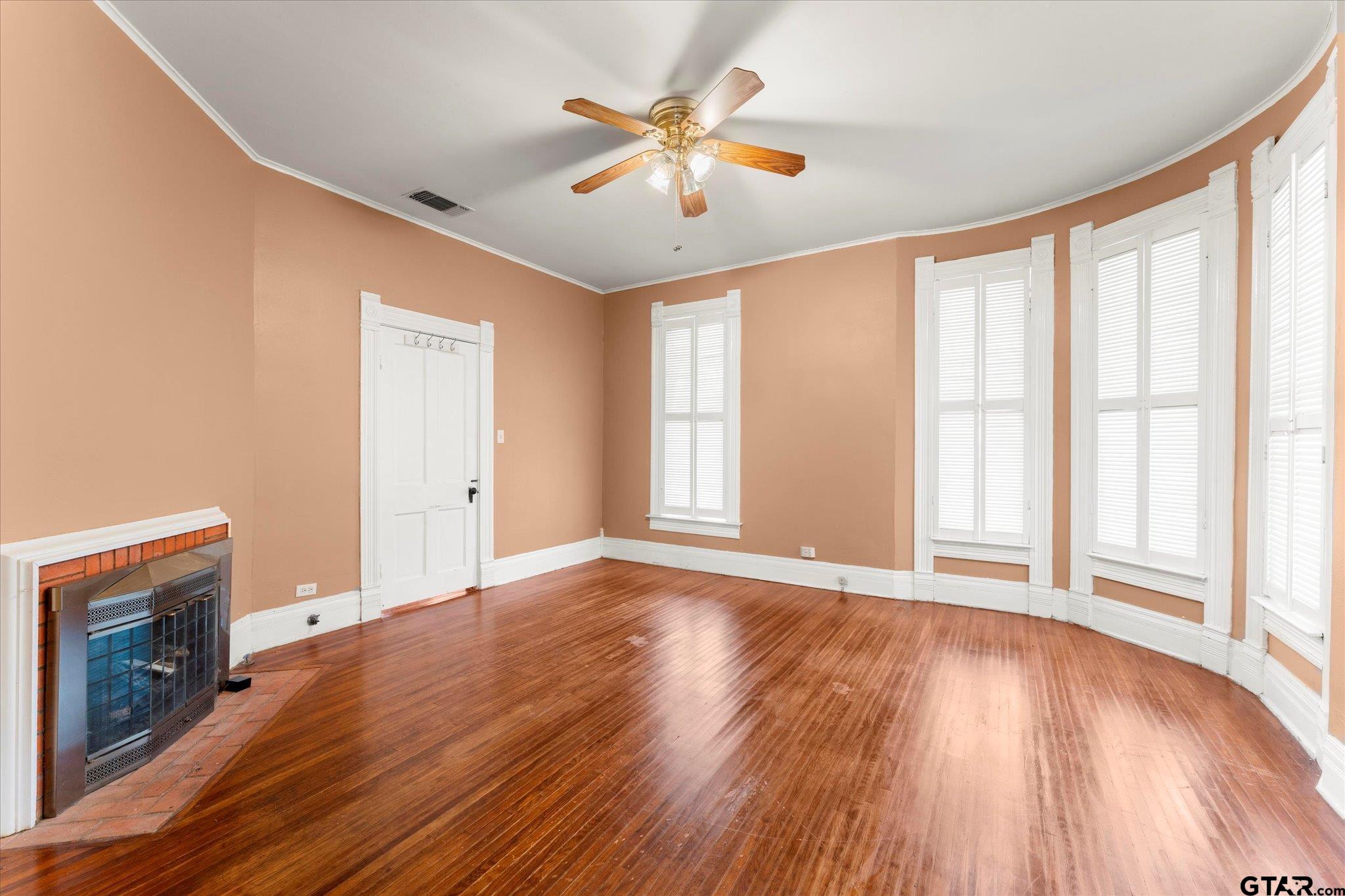 508 East 3rd Street Mount Pleasant, TX 75455 - Photo 8 of 22