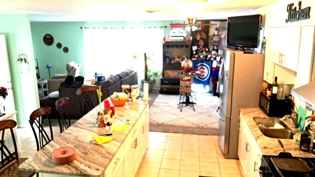 $199,900 | 3407 Fountainbleau Drive, Hazel Crest, IL 60429