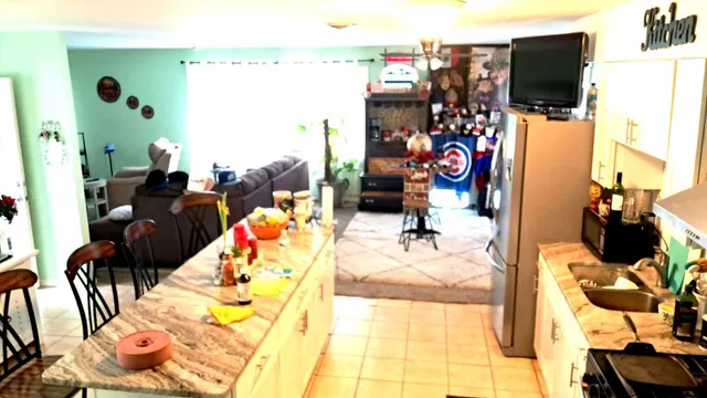 $199,900 | 3407 Fountainbleau Drive, Hazel Crest, IL 60429