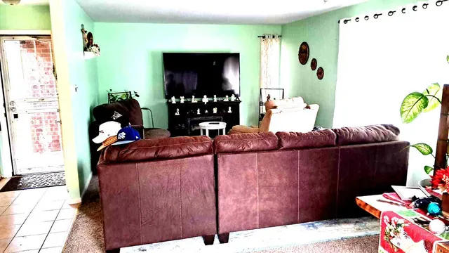 $199,900 | 3407 Fountainbleau Drive, Hazel Crest, IL 60429