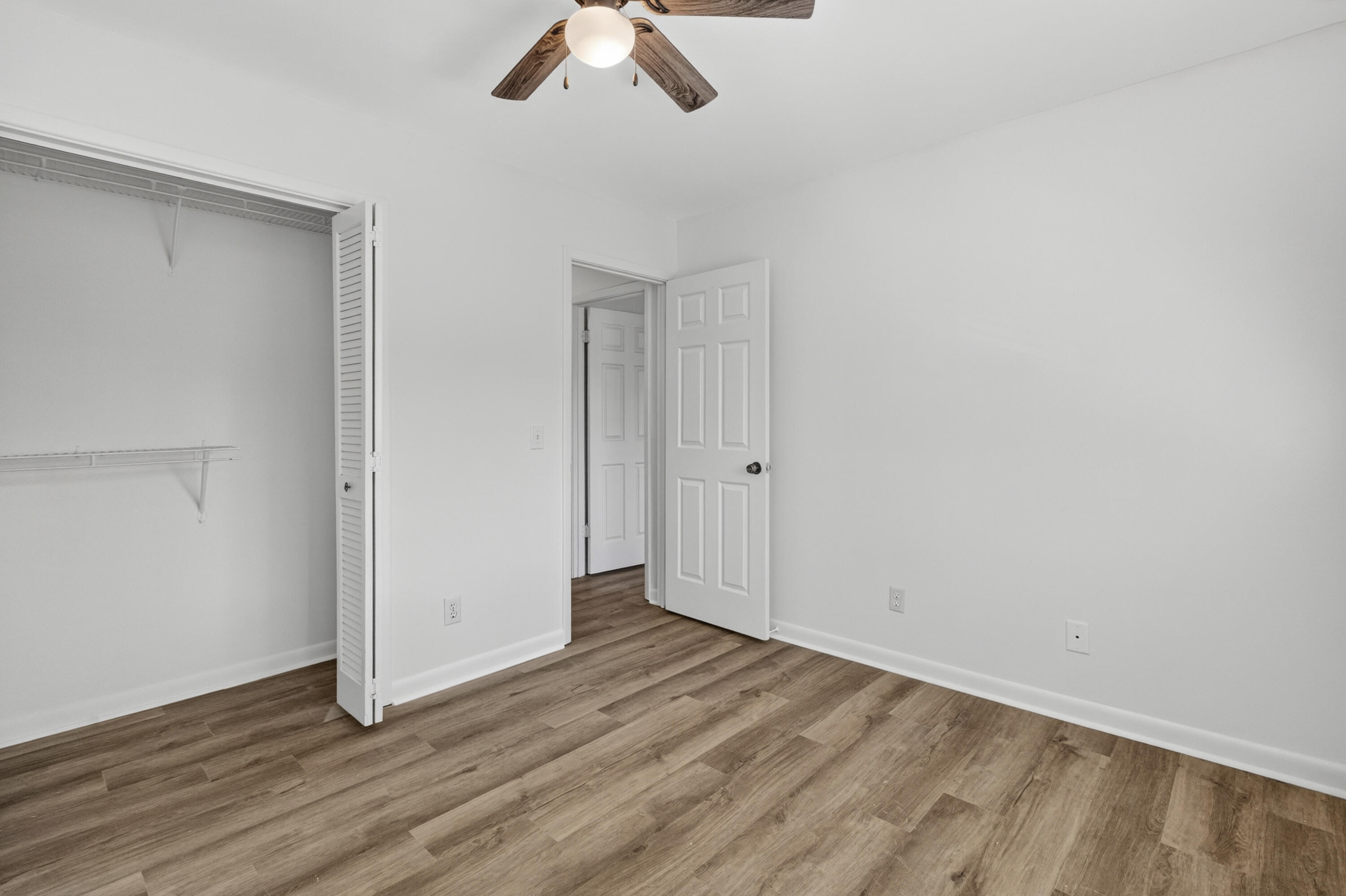 91 Ashley Hall Plantation Road, Unit 4 Charleston, SC 29407 - Photo 20 of 31 Interior