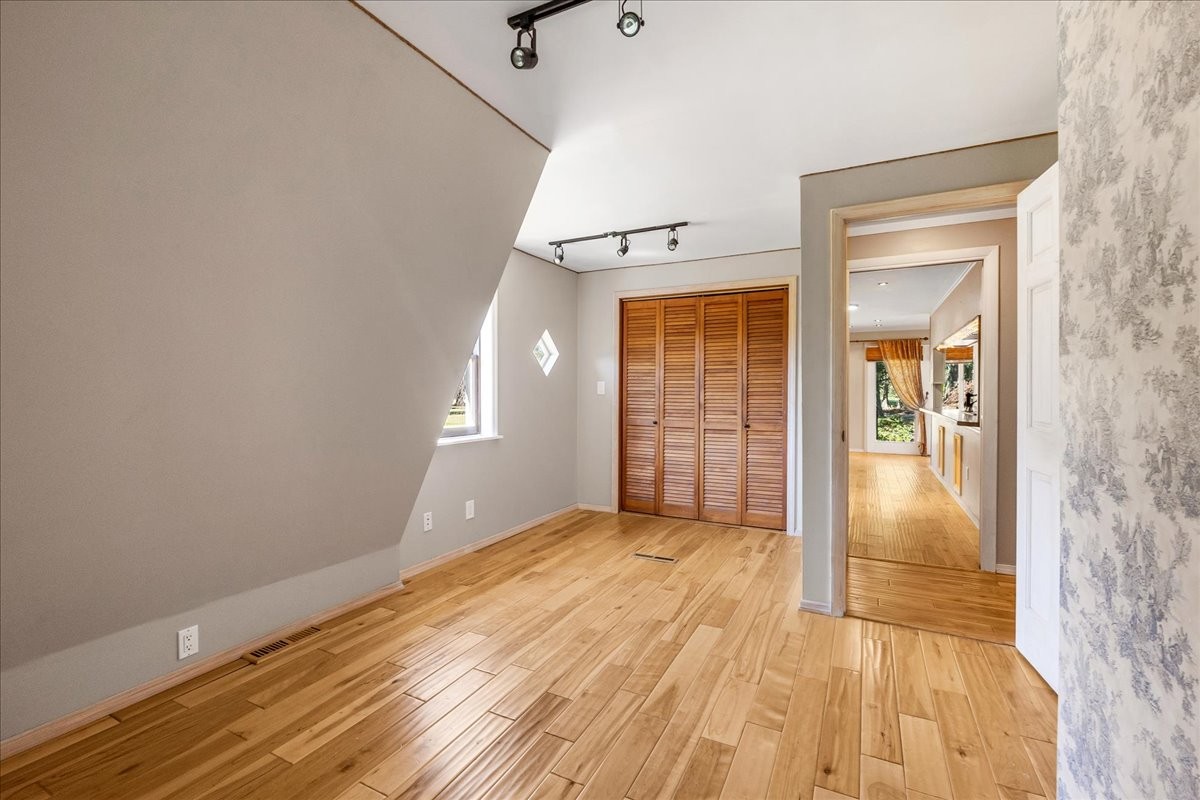 613 New Hope Road Manchester, TN 37355 - Photo 14 of 50 wooden floor in a hall with an entryway