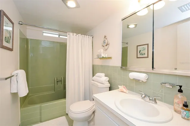 $7,500 | 4540 Gulf Of Mexico Drive, Unit PH2, Longboat Key, FL 34228