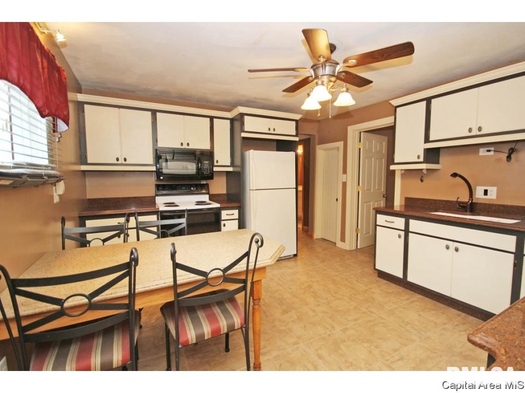 2027 North 19th Street Springfield, IL 62702 - Photo 4 of 36 Gallery Image 4