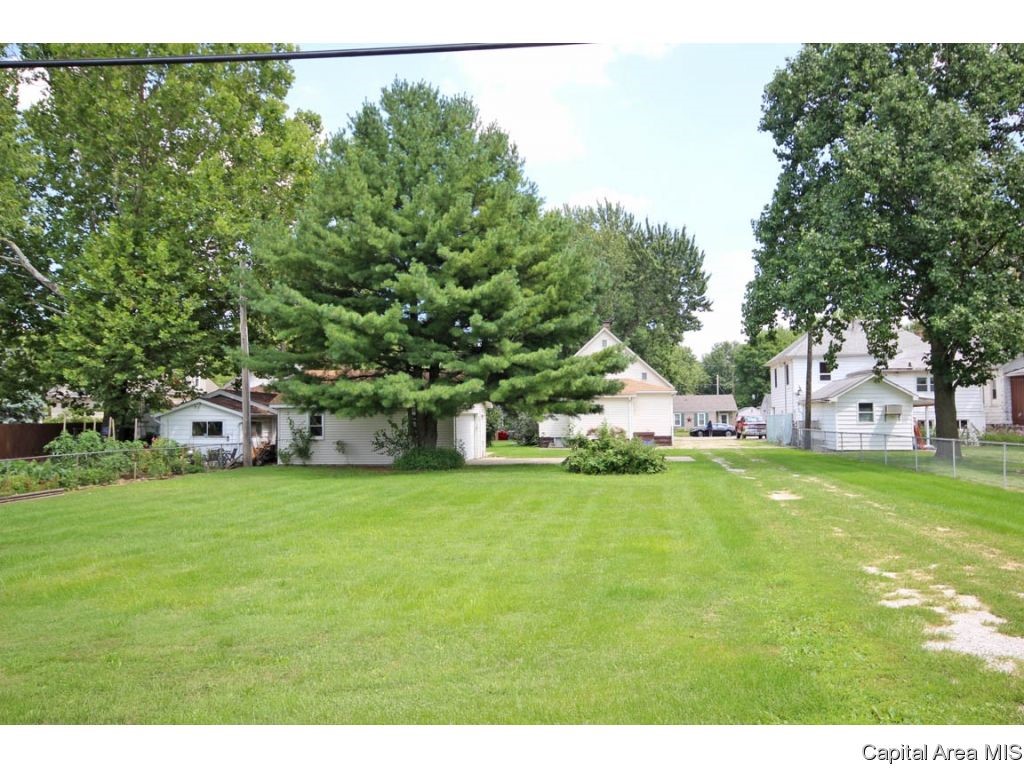 2027 North 19th Street Springfield, IL 62702 - Photo 6 of 36 Gallery Image 6