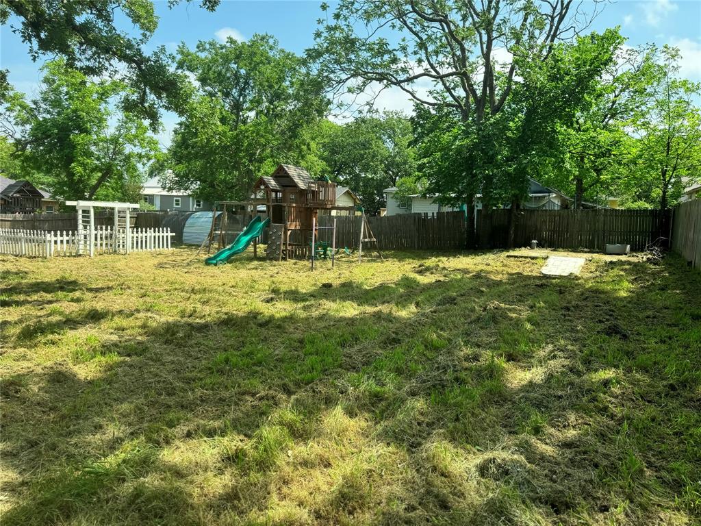 314 North Dubellette Street Weatherford, TX 76086 - Photo 12 of 30