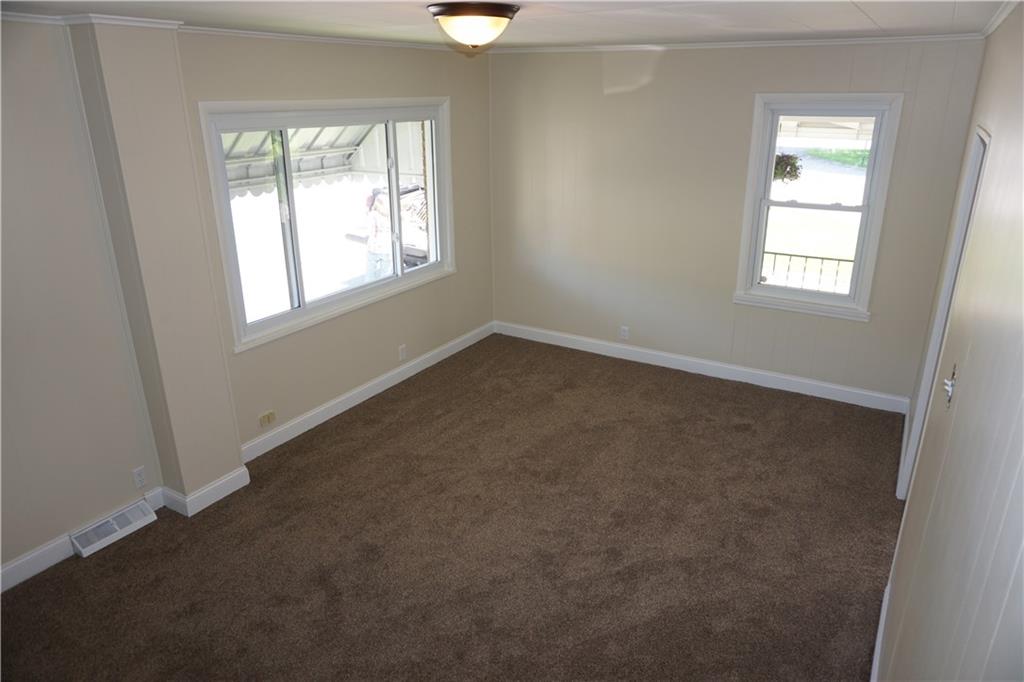 1353 Charlotte Avenue Rochester, PA 15074 - Photo 11 of 14 Gallery Image 11