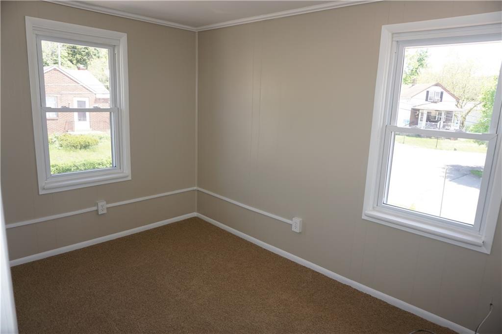 1353 Charlotte Avenue Rochester, PA 15074 - Photo 8 of 14 Gallery Image 8