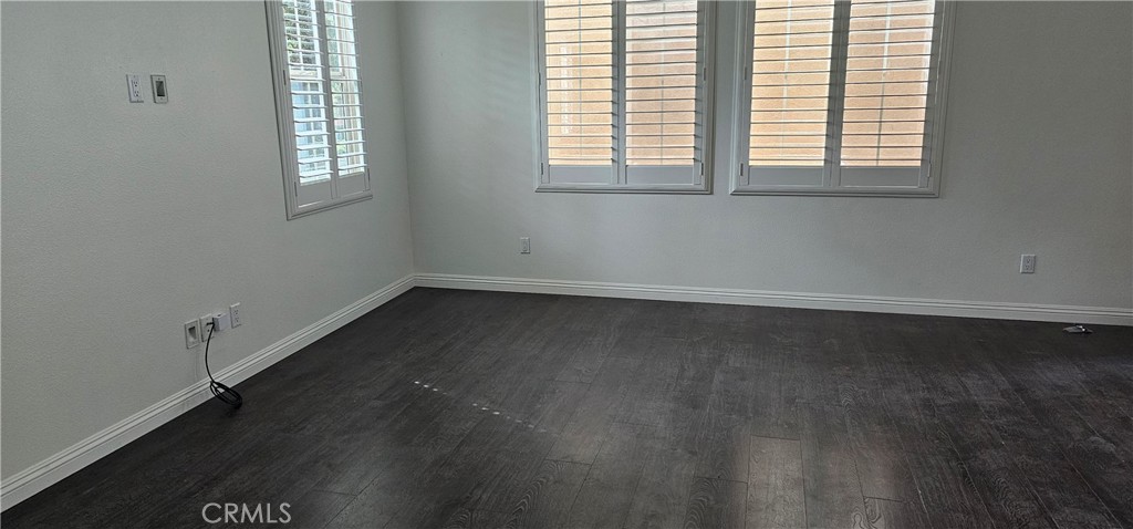 23 Keepsake Irvine, CA 92618 - Photo 8 of 18 an empty room with a window