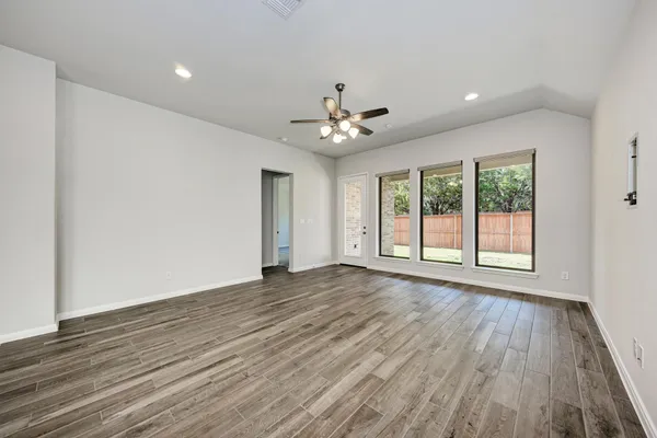 $2,400 | 133 Bauer Loop, Liberty Hill, TX 78642