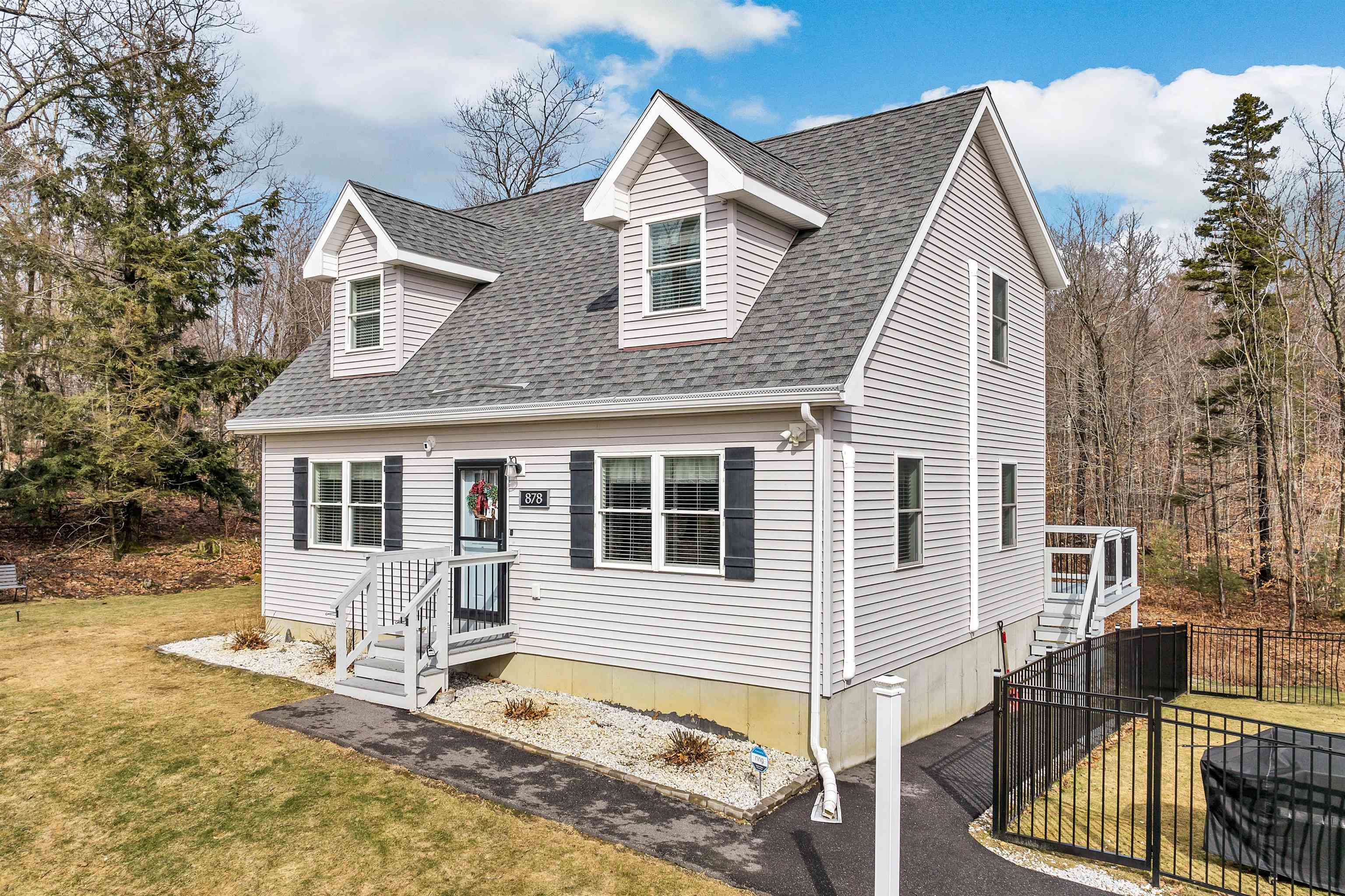 878 North Barnstead Road Barnstead, NH 03225 - Photo 2 of 40