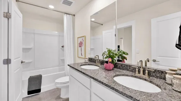 $538,045 | 8369 Lake Scene Court, Ooltewah, TN 37363