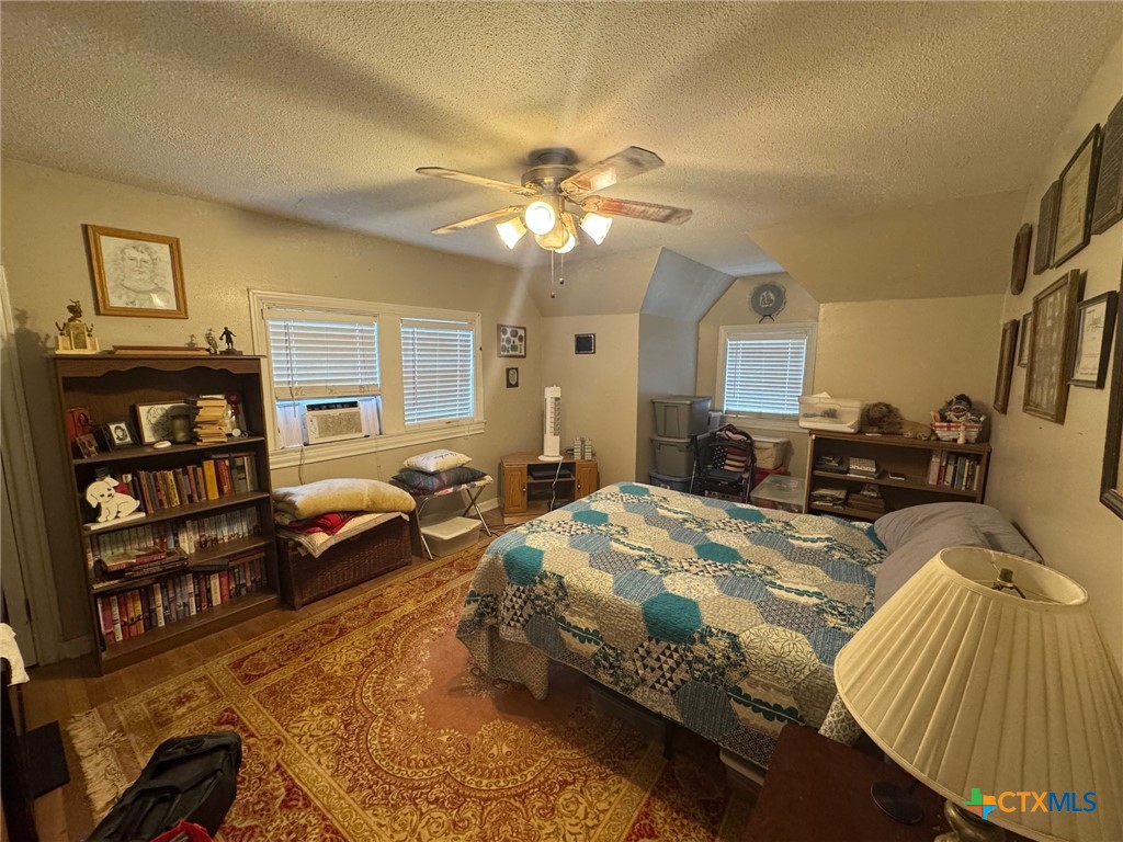 708 East 10th Street Cameron, TX 76520 - Photo 16 of 20 Upstairs Bedroom