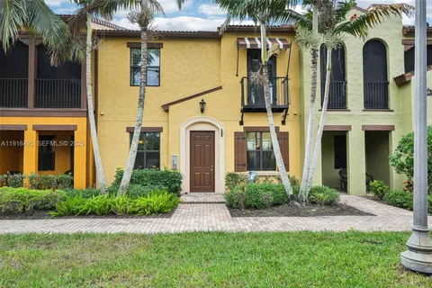 $350,000 | 9064 Capistrano Street North, Unit 5004, Naples, FL 34113